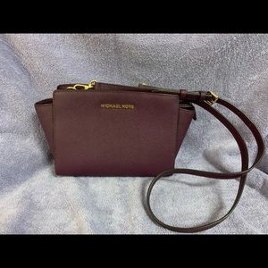 Purple Michael Kors Crossbody Purse